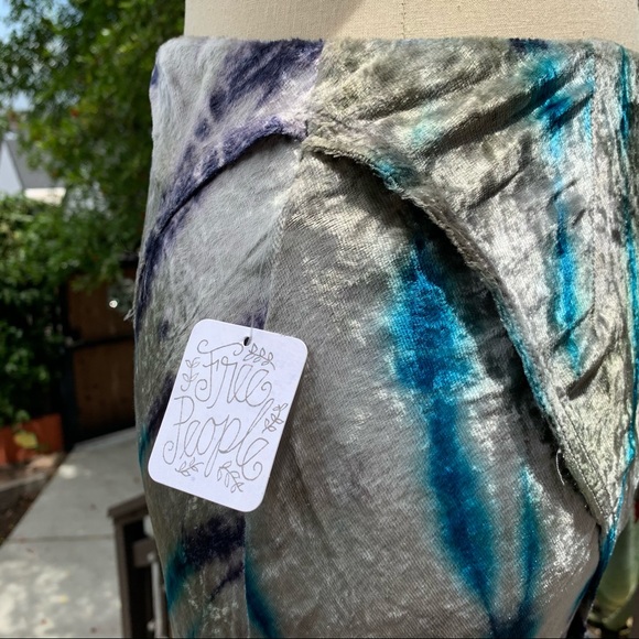 NWT FREE PEOPLE Crushed Velvet Tie Dye Midi Skirt - Picture 8 of 8